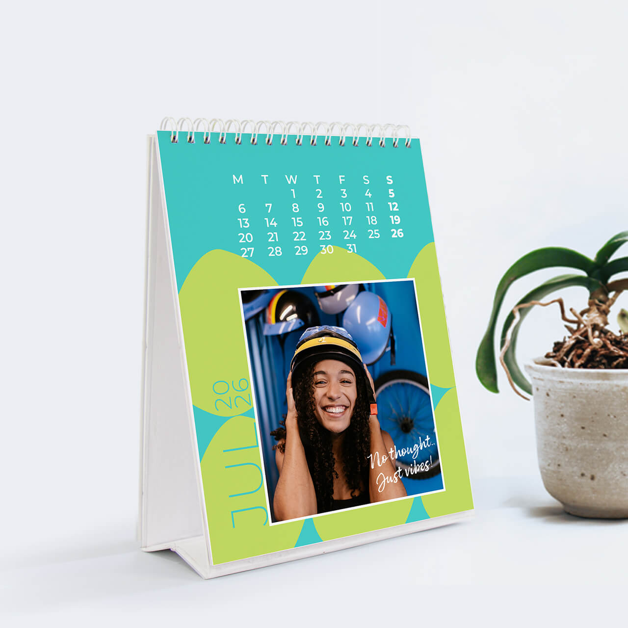 6x8-custom-desktop-calendar-1